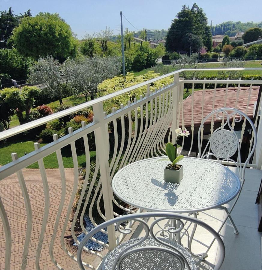 Bed And Breakfast Erilla Centenaro Buitenkant foto